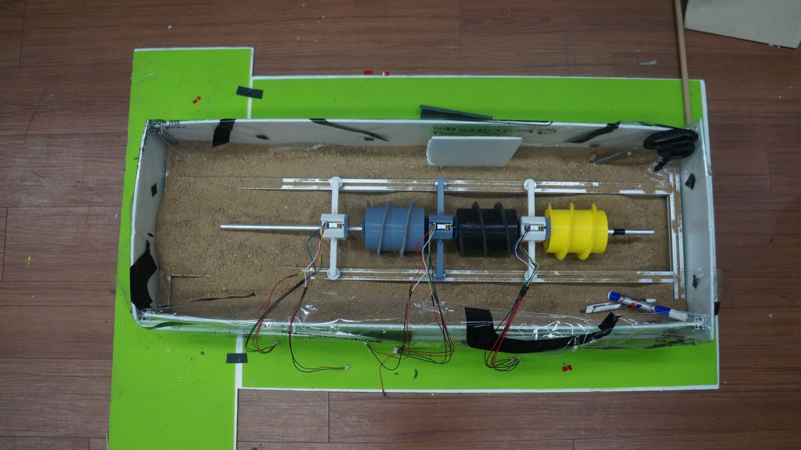 Screw-Propelled Robot